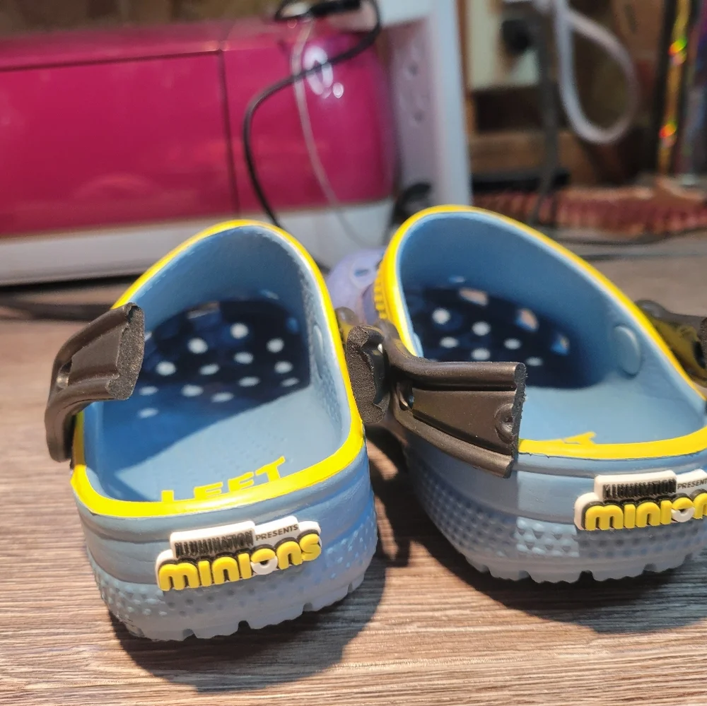 Crocs X Minions Kids Clogs Toddler Size 8‎